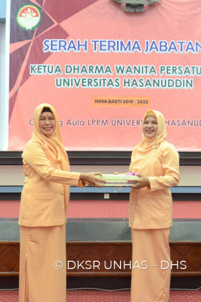 Serah terima jabatan ketua dharma wanita persatuan unhas